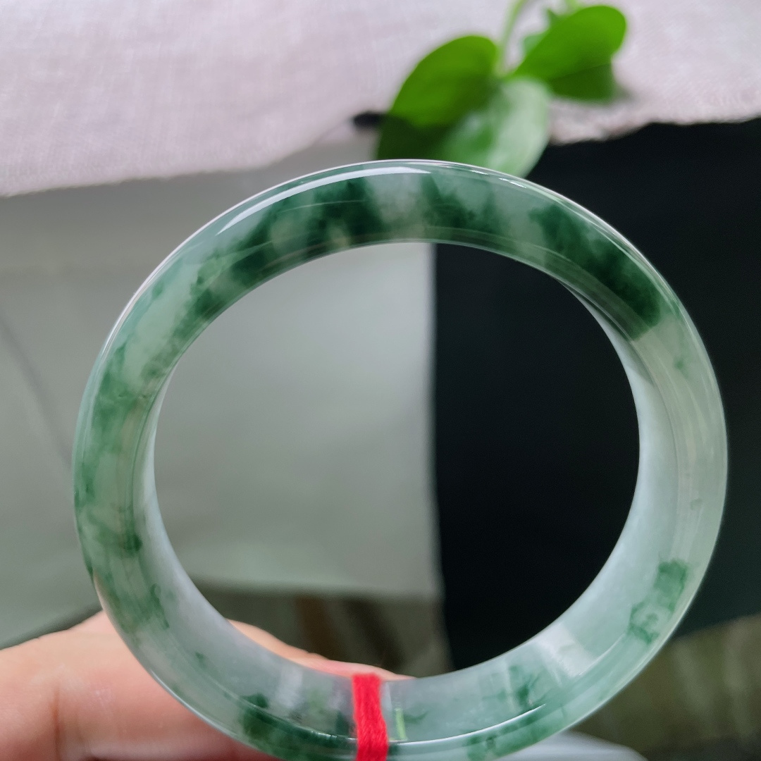 57.9/13.1/7.3飘花正圈，种老水足，繁花似锦觅安宁，贵气，无裂。ss55174a