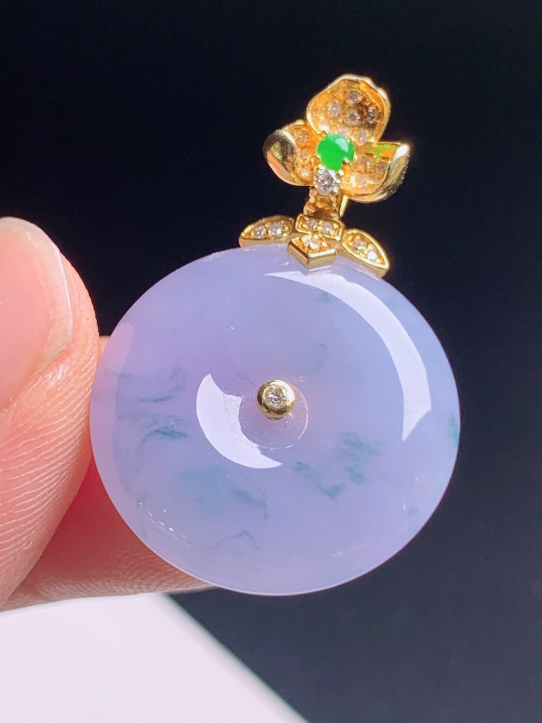 冰紫飘花平安扣吊坠，紫底梦幻飘花写意，金镶花扣贵气温婉