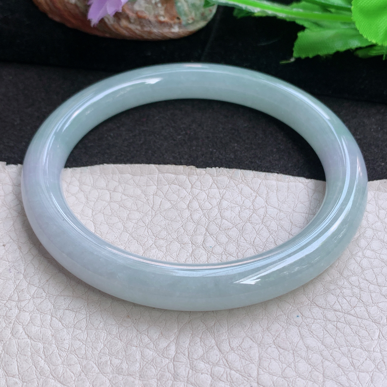 js大圈口64.5*9.4美人镯 缅甸翡翠a货玉手镯 清新春带彩圆条玉手环