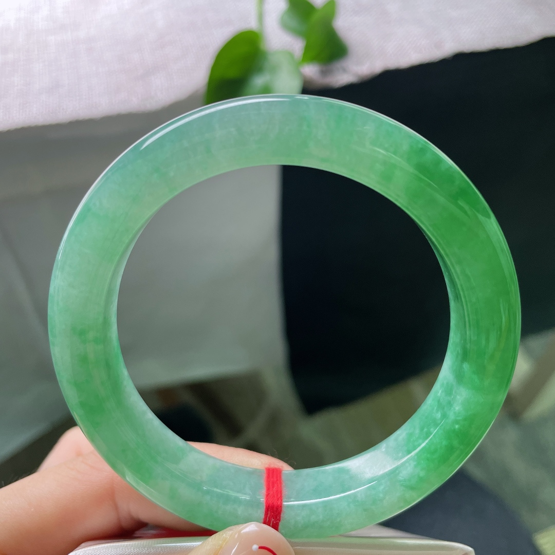 60.5/11.7/10.2绿底正圈，冰润细腻，郁郁葱葱，传承之美，贵气，无裂，ss55278a