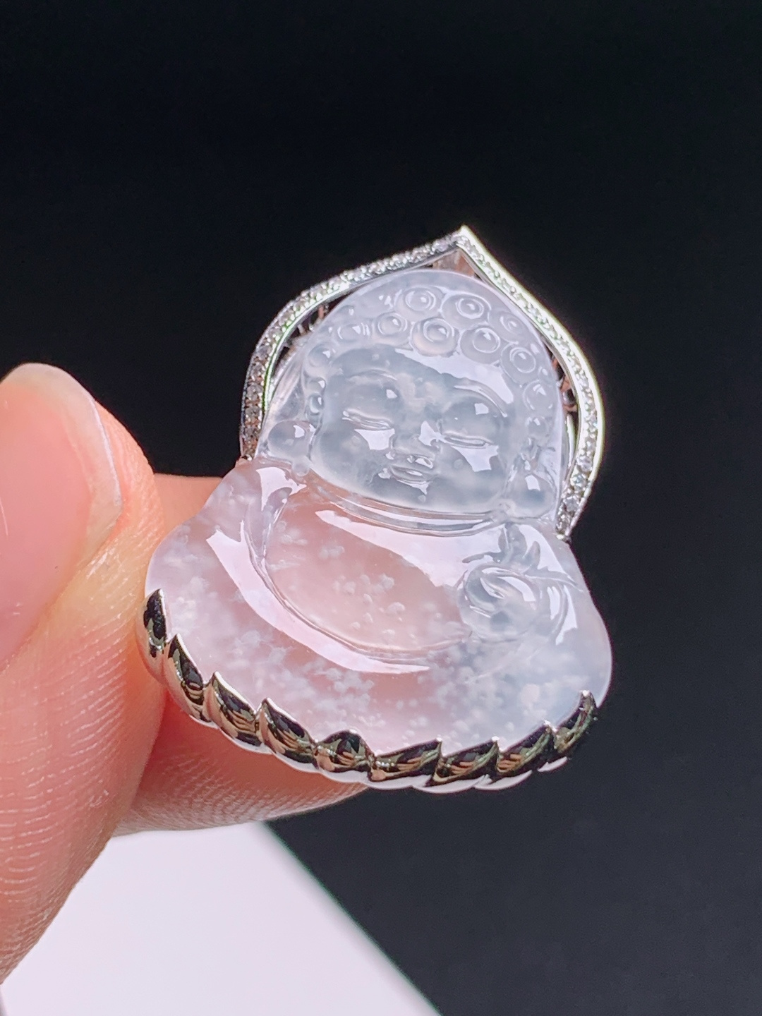 宝宝佛吊坠，通透起光雪花飘逸，莲花钻镶软萌讨喜