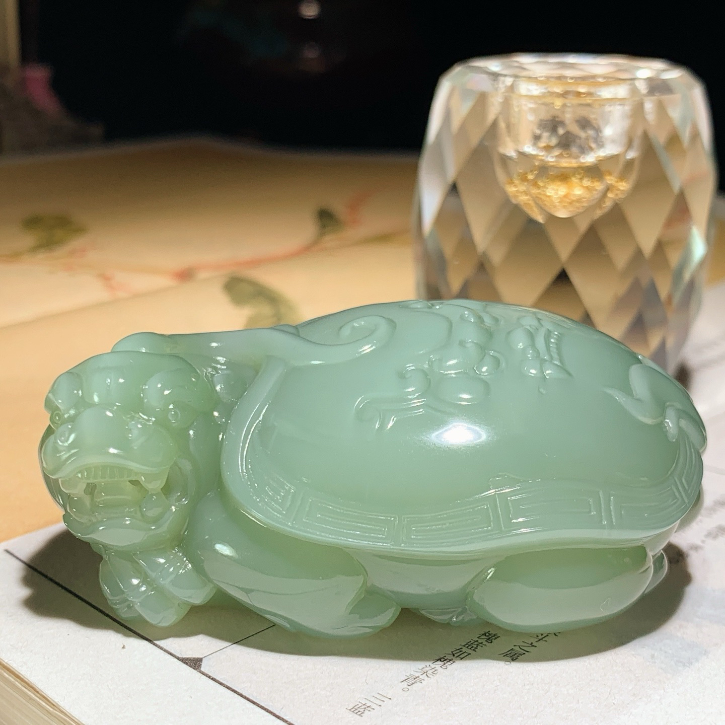 收藏级！和田玉粉青俄罗斯碧玉猫眼龙龟把件！尺寸63/39/25重113.5克 玉质细腻油润。手推出油