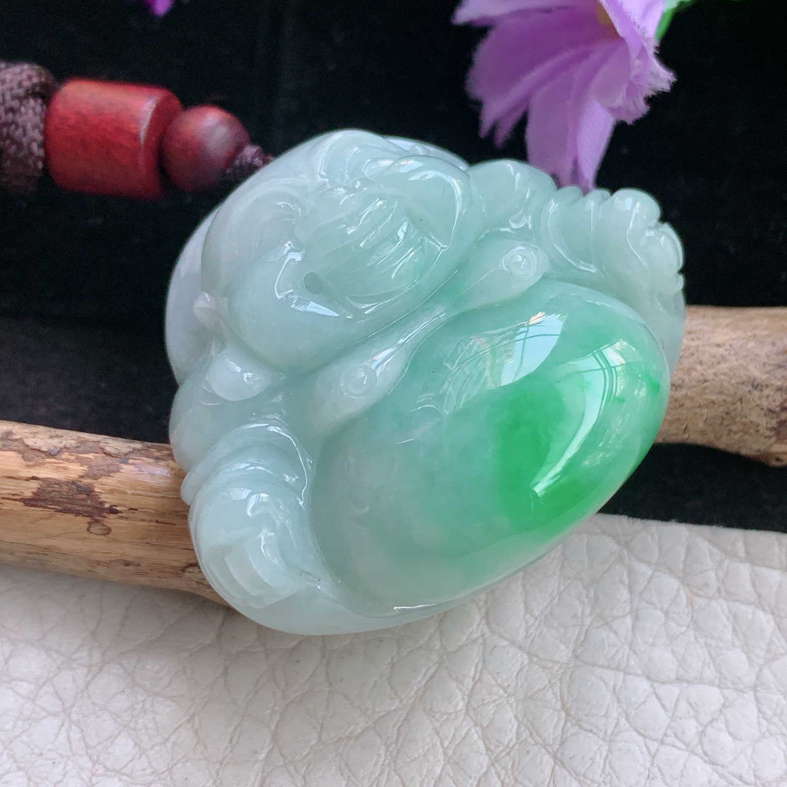 zen自然光33.8*39*13.8缅甸翡翠飘绿大佛公吊坠白底青弥勒佛项坠