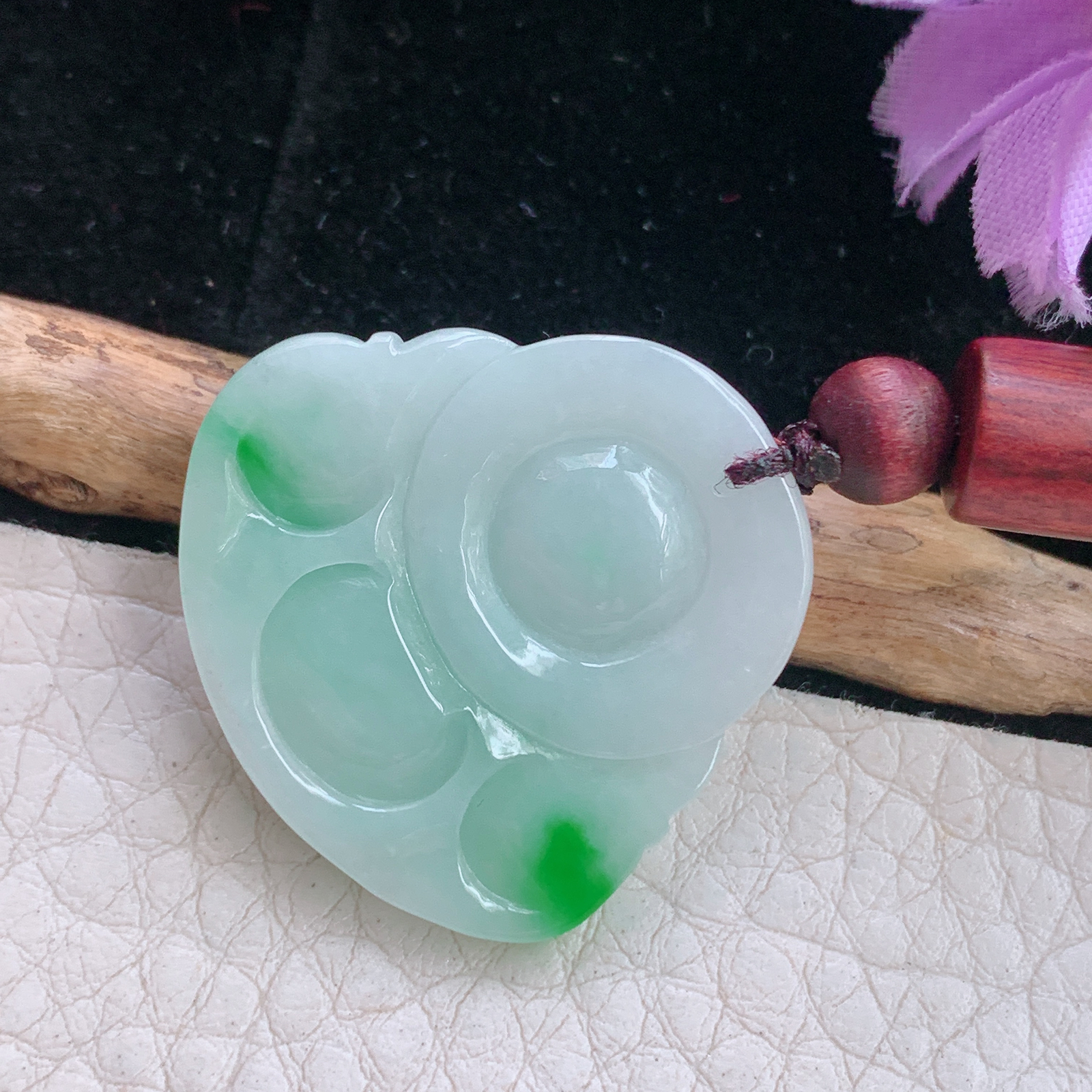 zen自然光27*28.5*6.8缅甸翡翠飘阳绿佛公吊坠白底青弥勒佛项坠