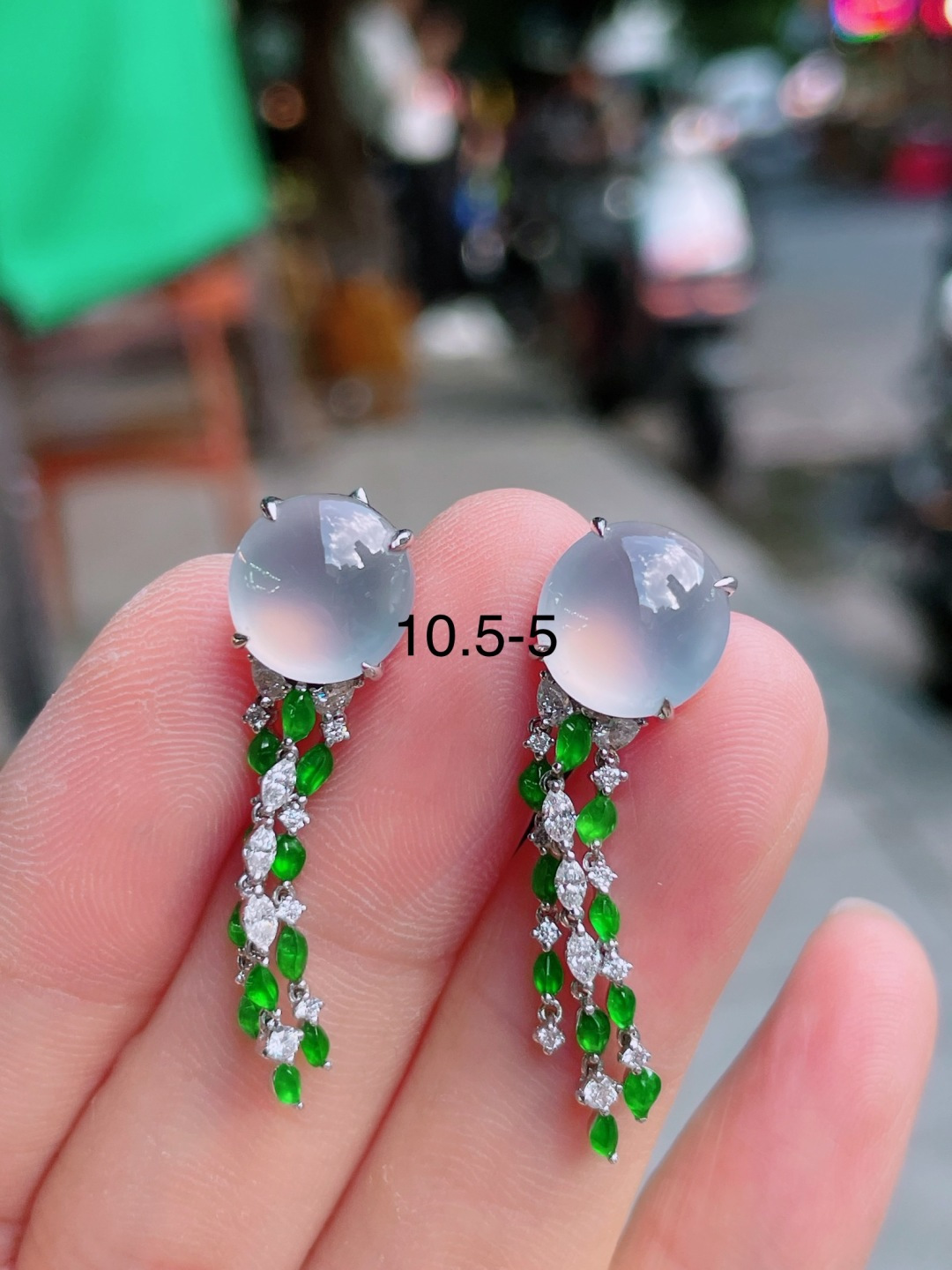 ️高冰蛋面耳钉 晶莹剔透，新颖时尚，无裂，10.5-5