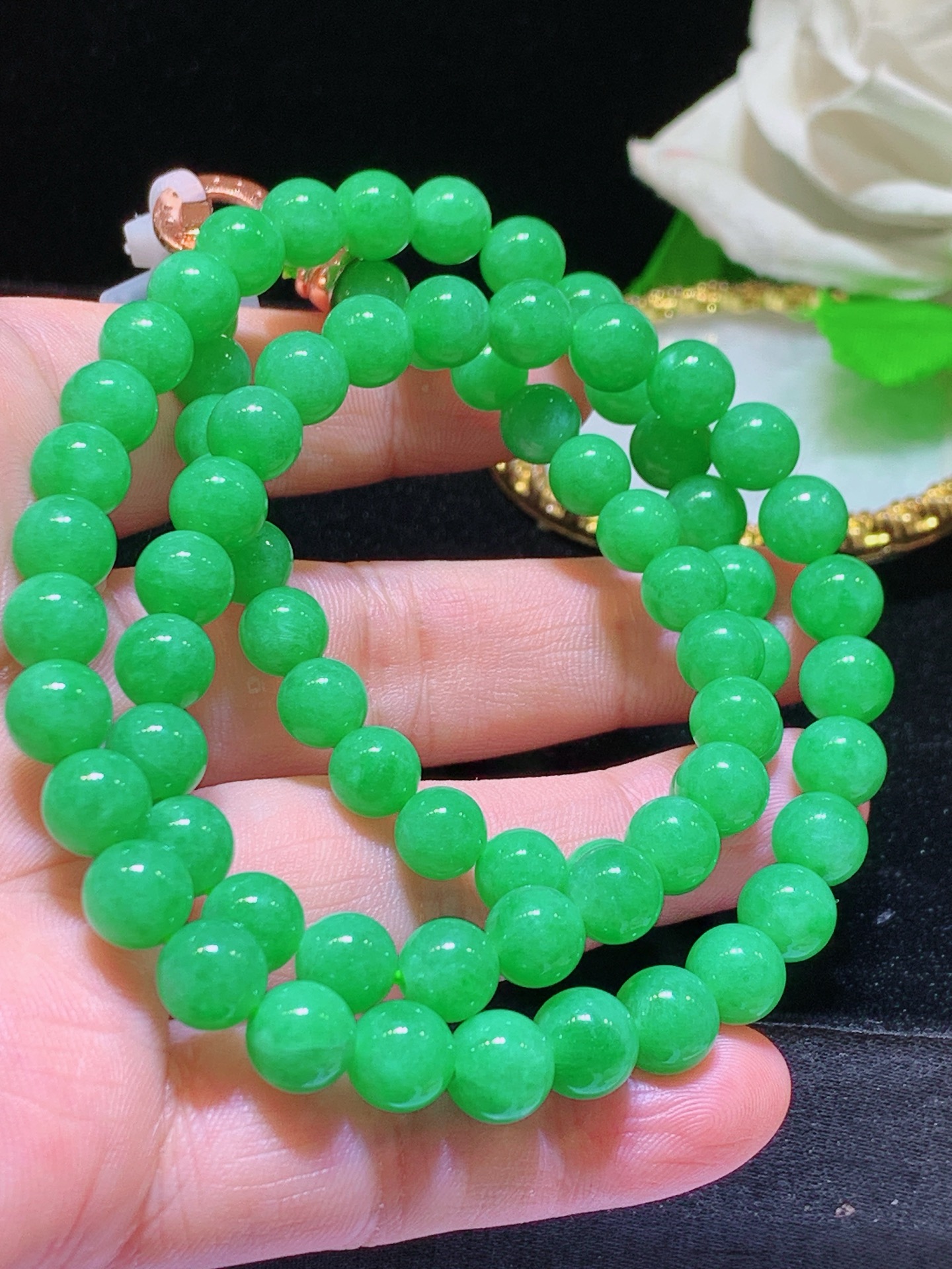 翡翠A货 满绿珠子项链 18k金镶嵌，冰润细腻，佩戴效果出众，7.1-7.8