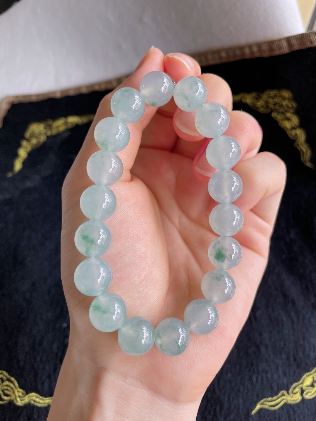 缅甸天然翡翠A货，冰飘花手串，尺寸：11mm。【编3237】
