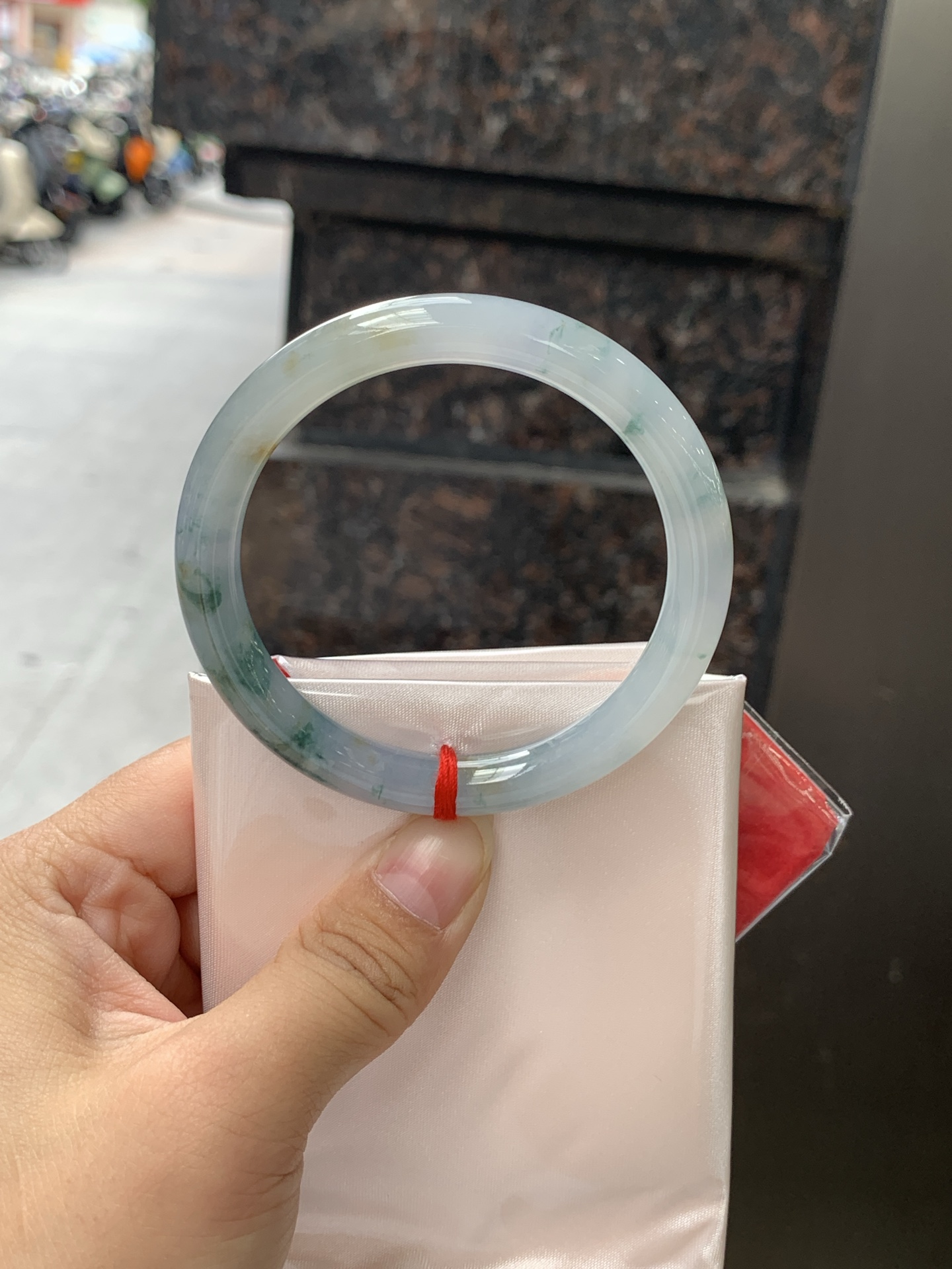 飘花美人条 54-8-7.8 0623-152-26 打灯细纹，有矿点扣手，底妆冰润细腻，飘花灵动飘逸，古典优雅又秀气