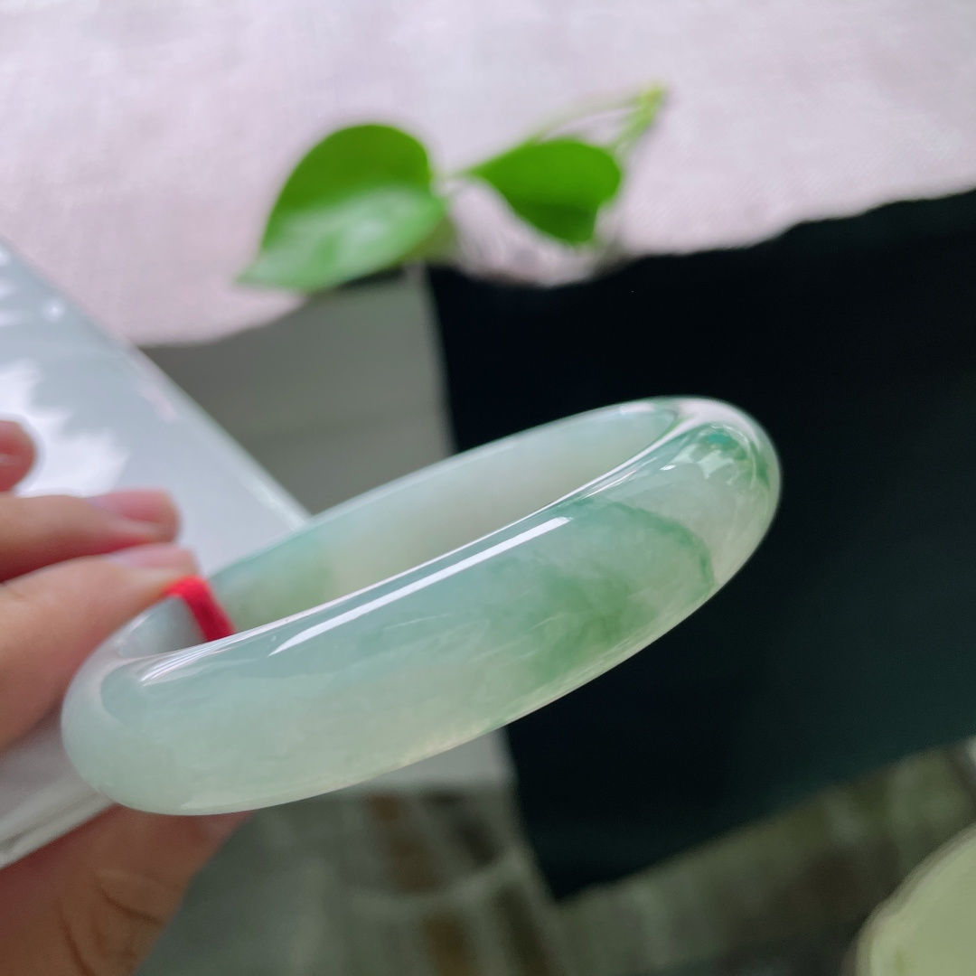 冰飘花正圈，晶莹玉润，种老，花影摇曳，灵动生姿，无裂，ss54246a