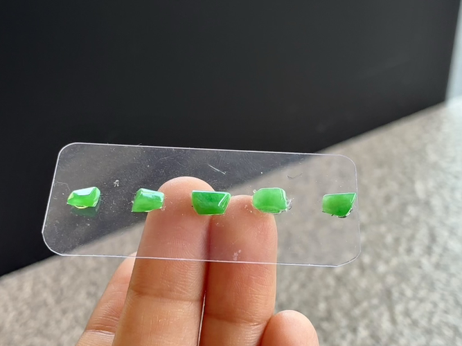 ️ 【绿钻面一手】 尺寸：6.8×4.5×2.8/5.1×2.7×3.2mm