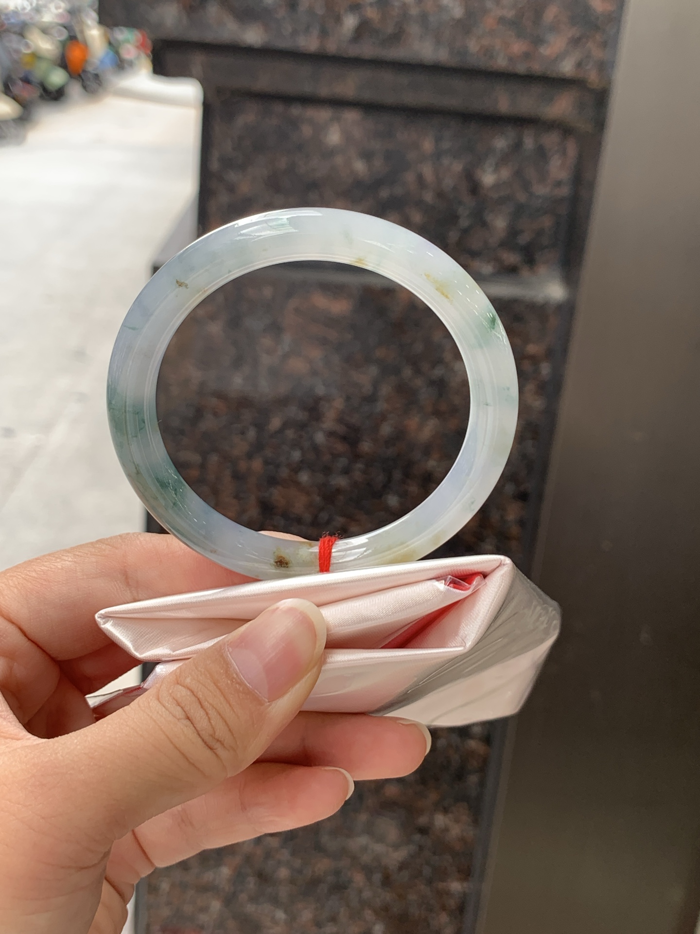 飘花美人条 54-8-7.8 0623-152-26 打灯细纹，有矿点扣手，底妆冰润细腻，飘花灵动飘逸，古典优雅又秀气
