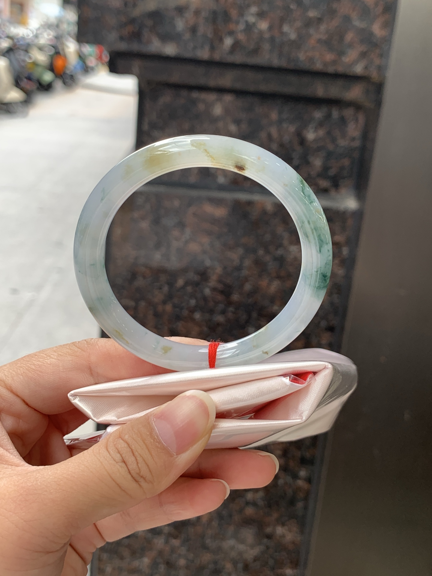 飘花美人条 54-8-7.8 0623-152-26 打灯细纹，有矿点扣手，底妆冰润细腻，飘花灵动飘逸，古典优雅又秀气
