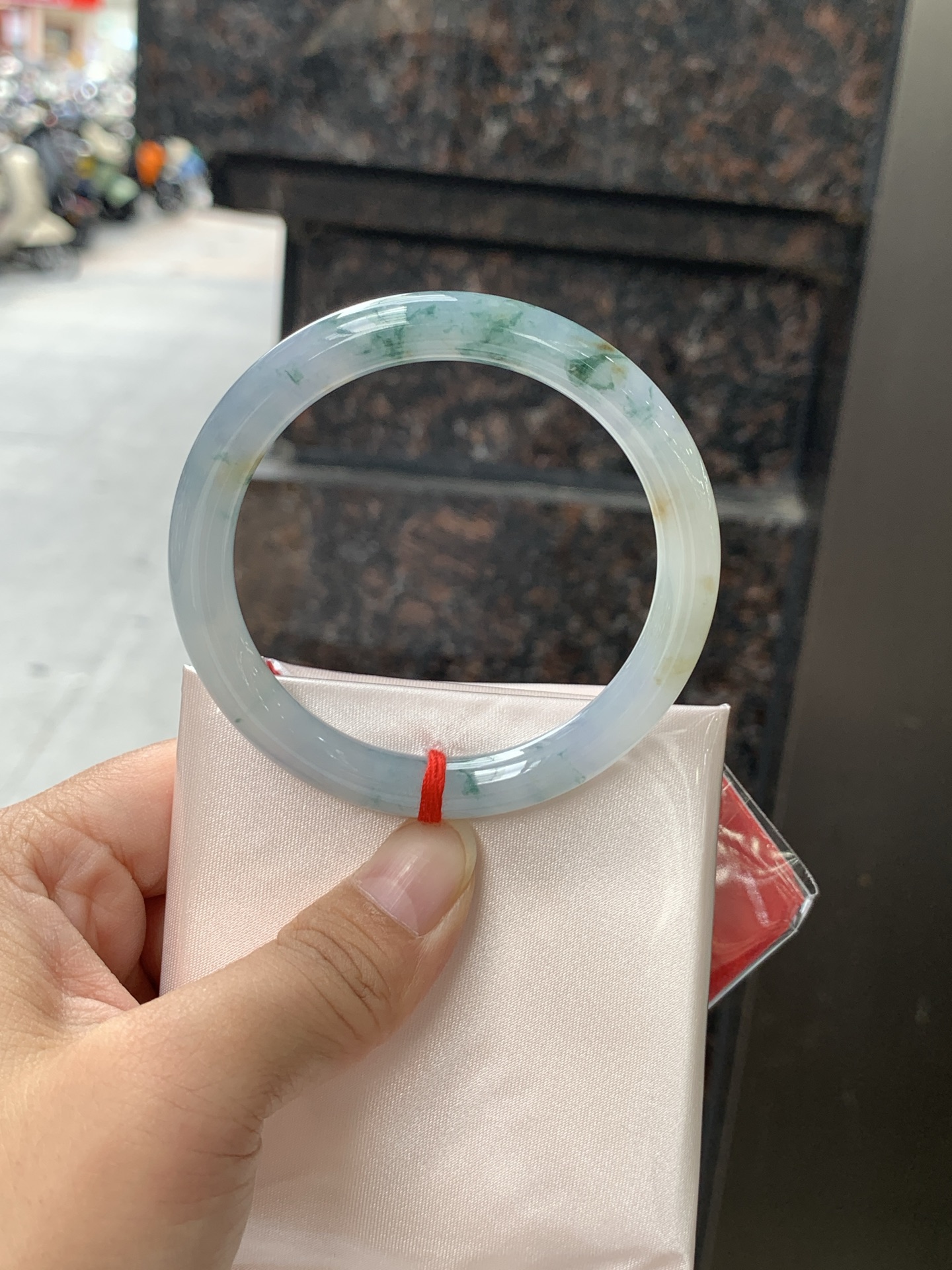 飘花美人条 54-8-7.8 0623-152-26 打灯细纹，有矿点扣手，底妆冰润细腻，飘花灵动飘逸，古典优雅又秀气