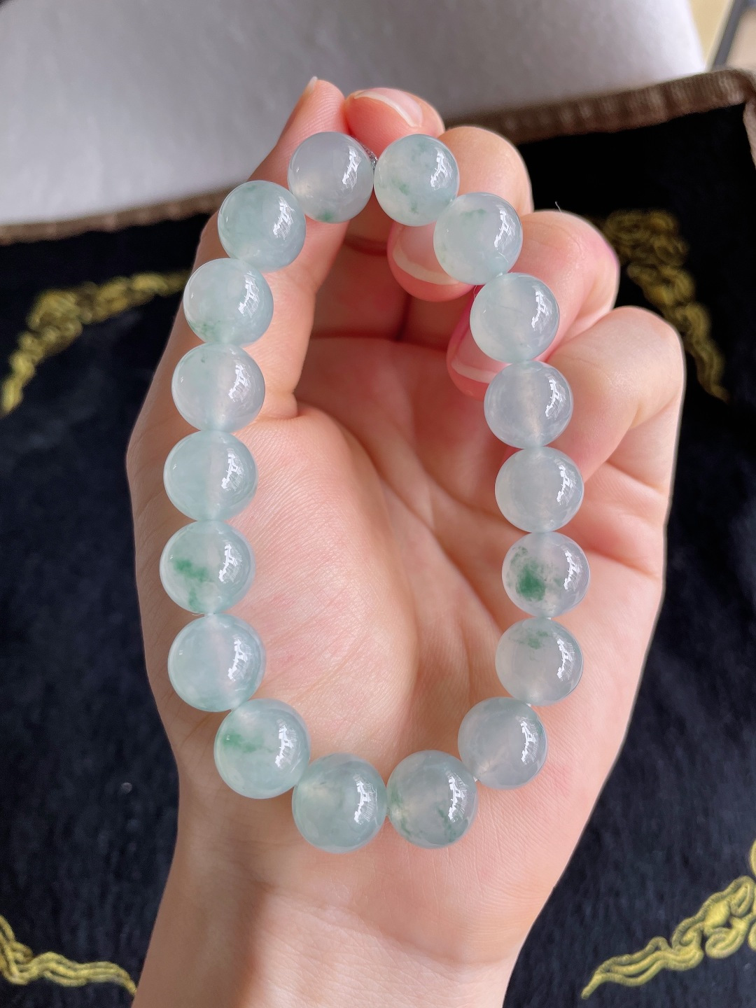 缅甸天然翡翠A货，冰飘花手串，尺寸：11mm。【编3237】