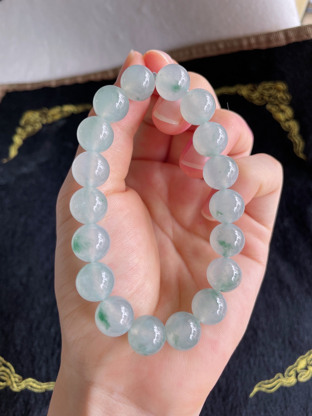 缅甸天然翡翠A货，冰飘花手串，尺寸：11mm。【编3237】