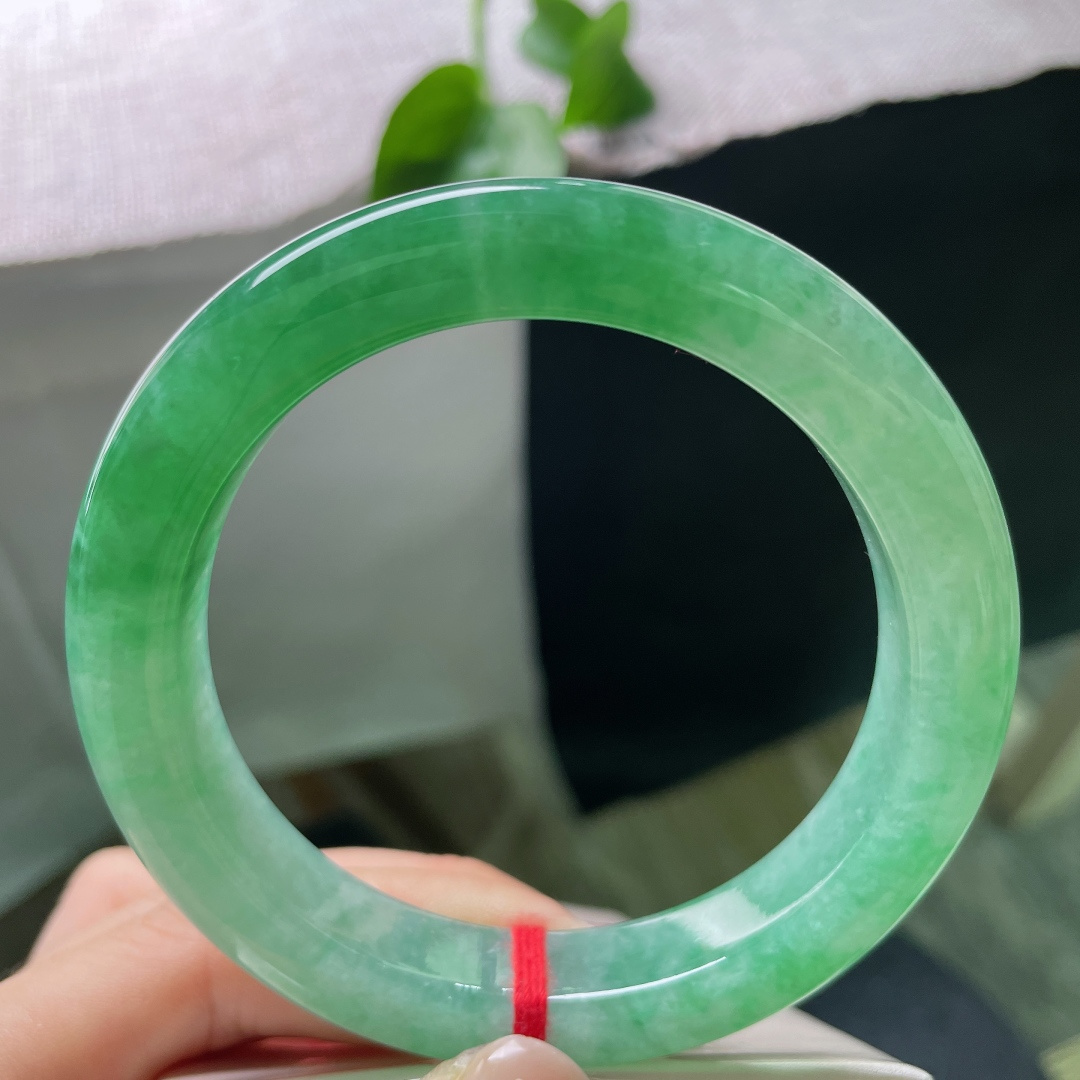 60.5/11.7/10.2绿底正圈，冰润细腻，郁郁葱葱，传承之美，贵气，无裂，ss55278a