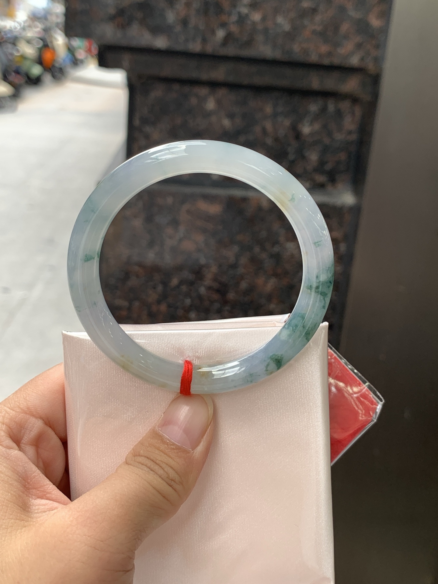 飘花美人条 54-8-7.8 0623-152-26 打灯细纹，有矿点扣手，底妆冰润细腻，飘花灵动飘逸，古典优雅又秀气