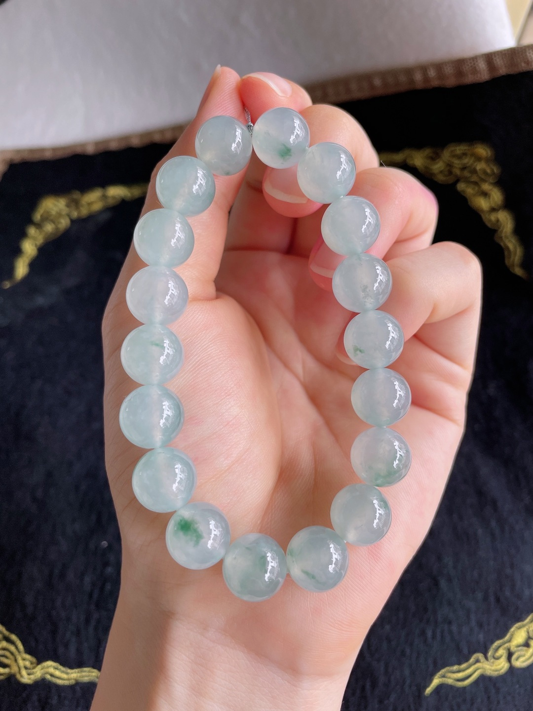 缅甸天然翡翠A货，冰飘花手串，尺寸：11mm。【编3237】