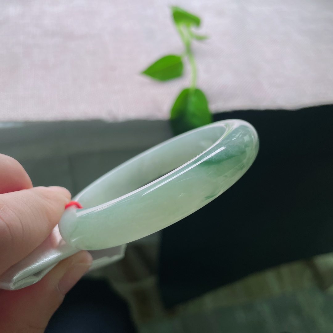 53.8/11.4/7.5，飘花正圈，清润通透，佩戴温柔，种老，干净，有纹，ss54597a