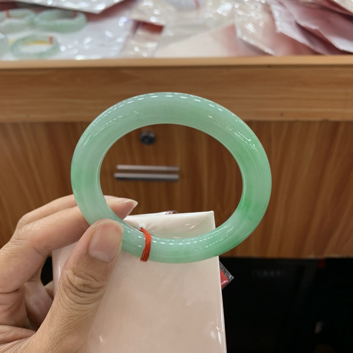 满绿圆条翡翠手镯 56-8.9-9.3