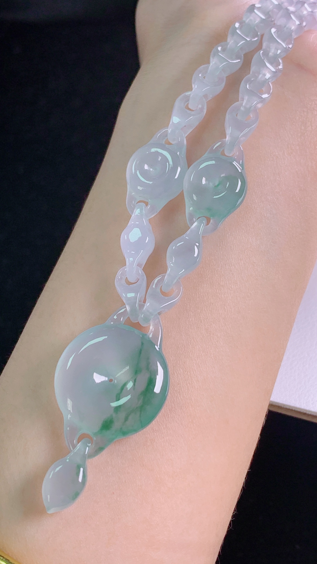高品质冰种飘花平安扣手链，种水，花色灵动，饱满圆润，尺寸:30.9-21.3-5.8mm