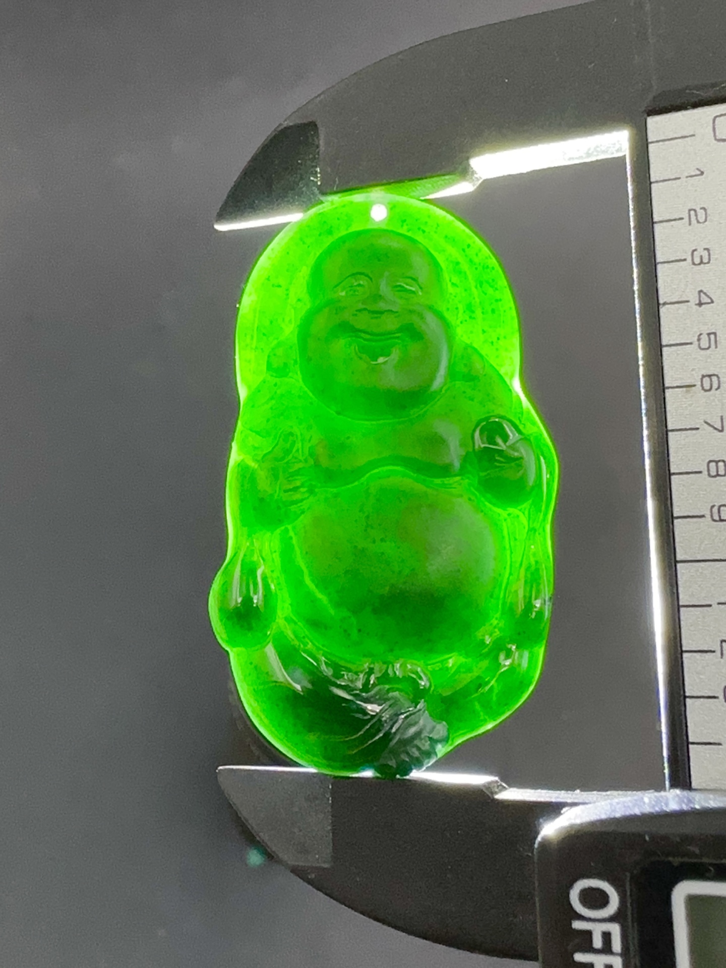 ️ 【墨翠逍遥佛】老坑高冰  墨翠  黑度极黑  灯照全透  呈帝王绿  种老起光  底极细腻，无