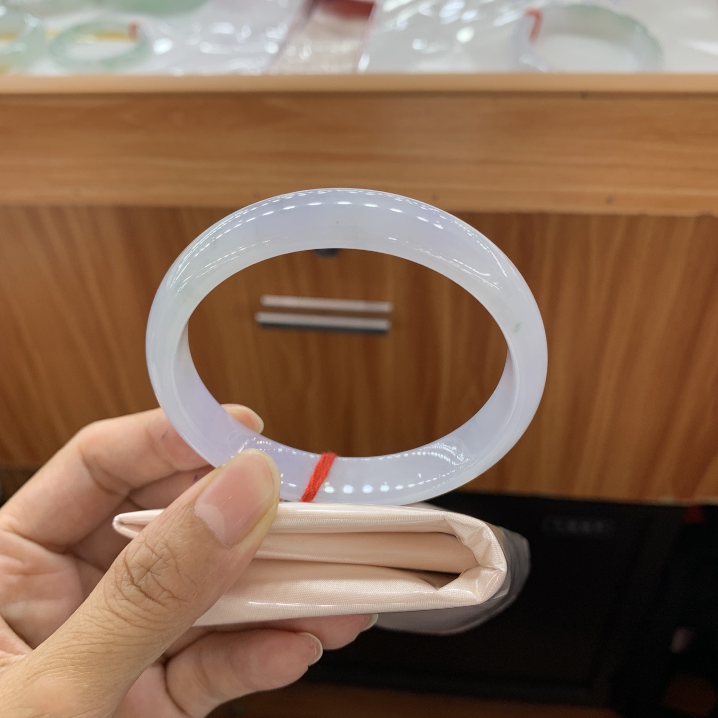 062302AX 飘花正圈翡翠手镯 59-12.5-6.4