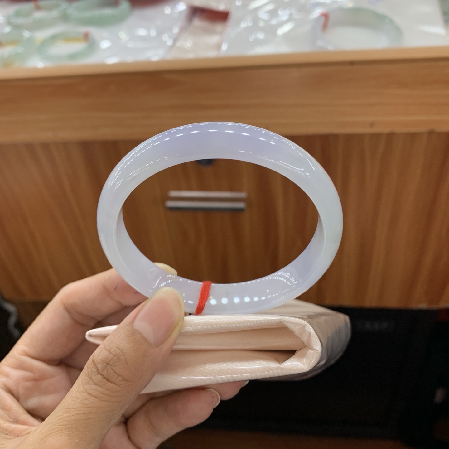 062302AX 飘花正圈翡翠手镯 59-12.5-6.4