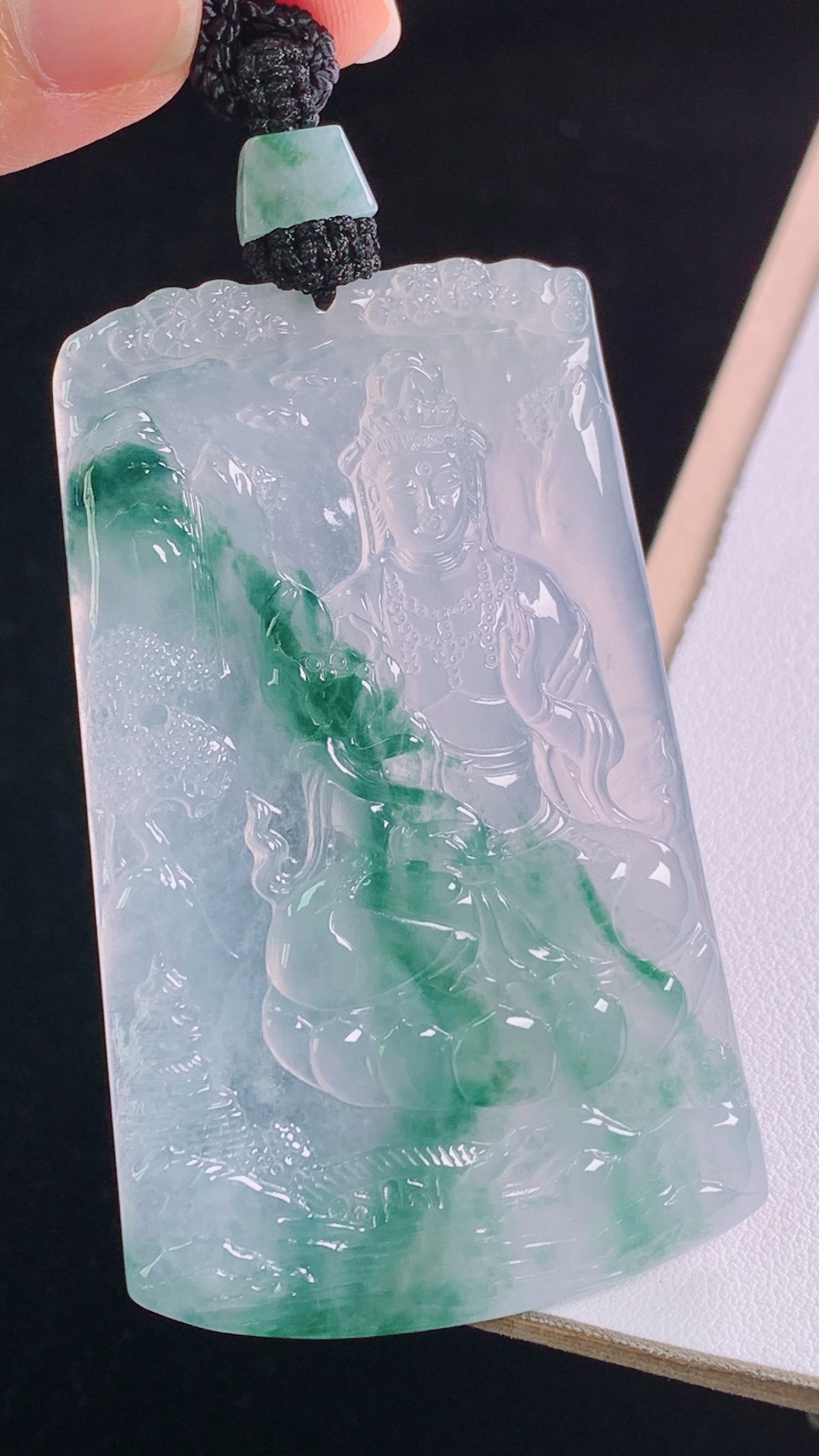 ️冰飘花山水牌 花色灵动，冰清玉洁，无裂 尺寸:69.9-42.6-4.9mm 21