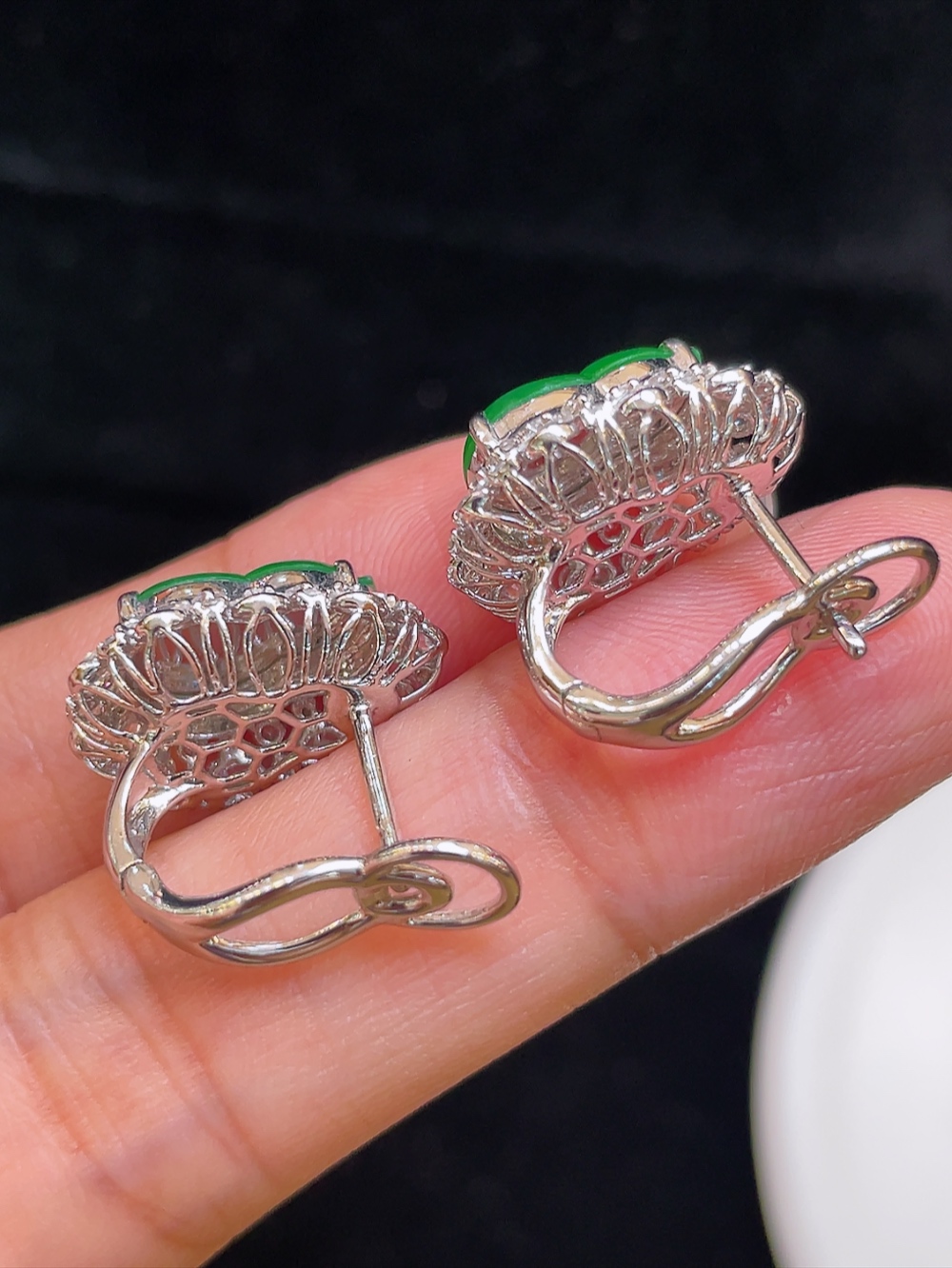 【高冰正阳绿，葫芦耳包】大件饱满，通透水润，玉质细腻，翠色鲜艳，18k金奢华钻石镶嵌️，11.6-7.3-3.0