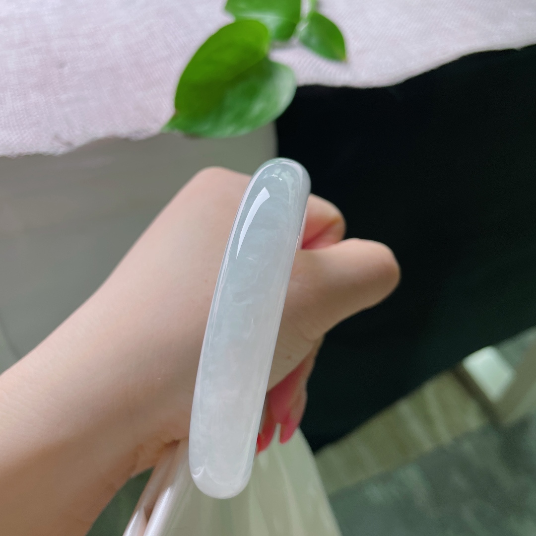 58.2/12.4/7.8，微紫正圈，水润，细腻，优雅，甜美，无裂，ss54878a