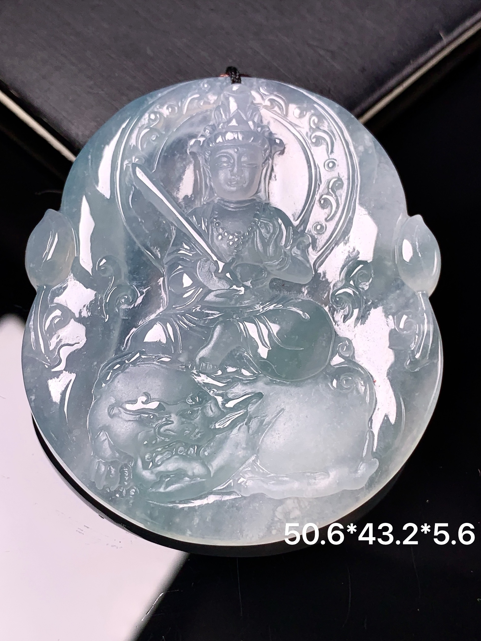 冰种文殊观音菩萨吊坠 玉质细腻 色泽艳丽清新 整体尺寸50.6*43.2*5.6 b2