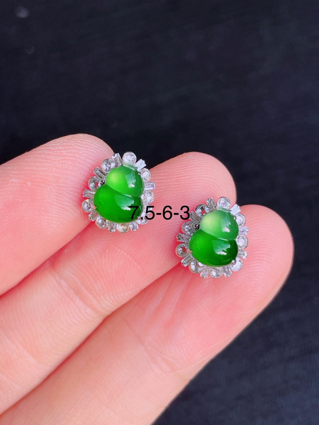 ️绿葫芦耳钉 晶莹剔透，新颖时尚，无裂，5-6-3