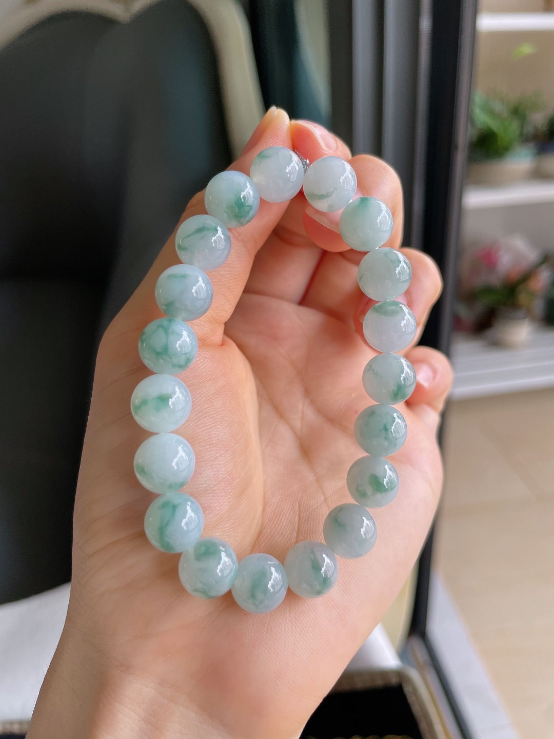 ️，天然翡翠A货，冰飘花手串，尺寸：10mm。【编4317】