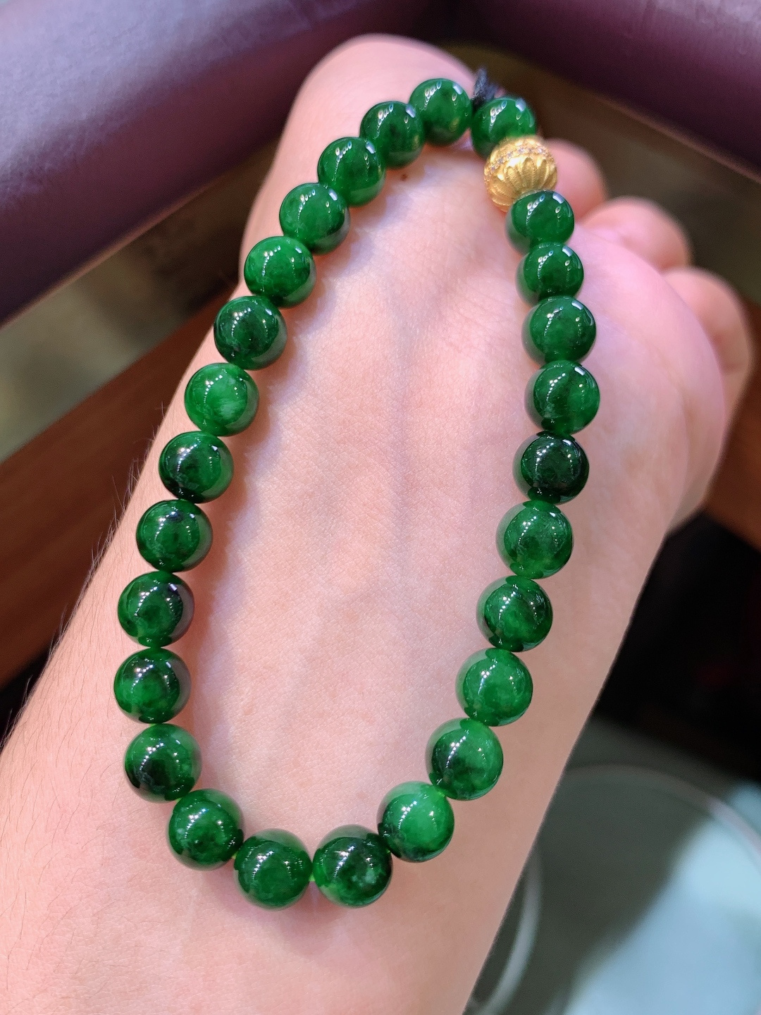 ️ 冰辣绿珠珠手串，满色辣绿，浓艳欲滴，上手就是腕间一抹绝杀贵气。卡7.2 420621