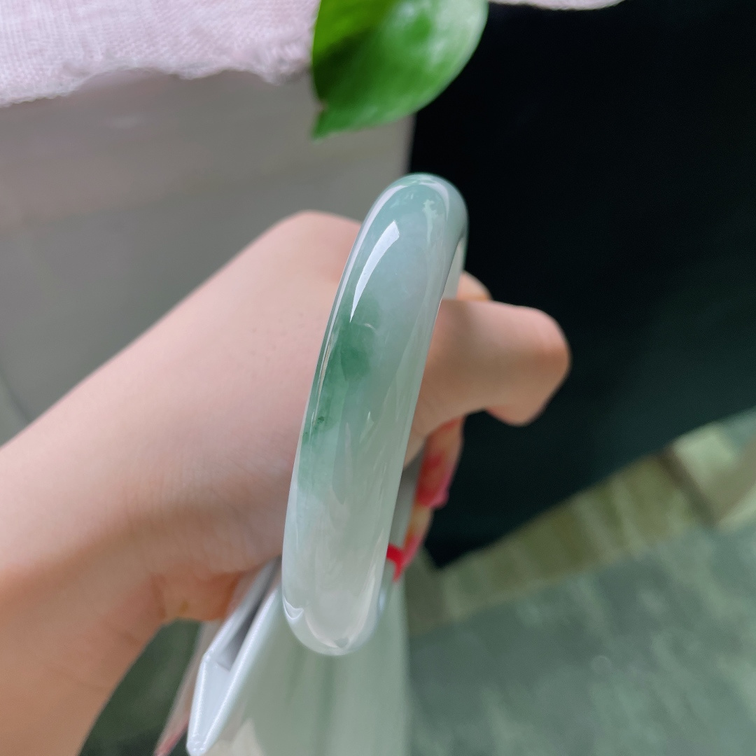 53.1/12.2/8.2，油青正圈，贵气，沉稳冷静，耐看，无裂，ss54960a