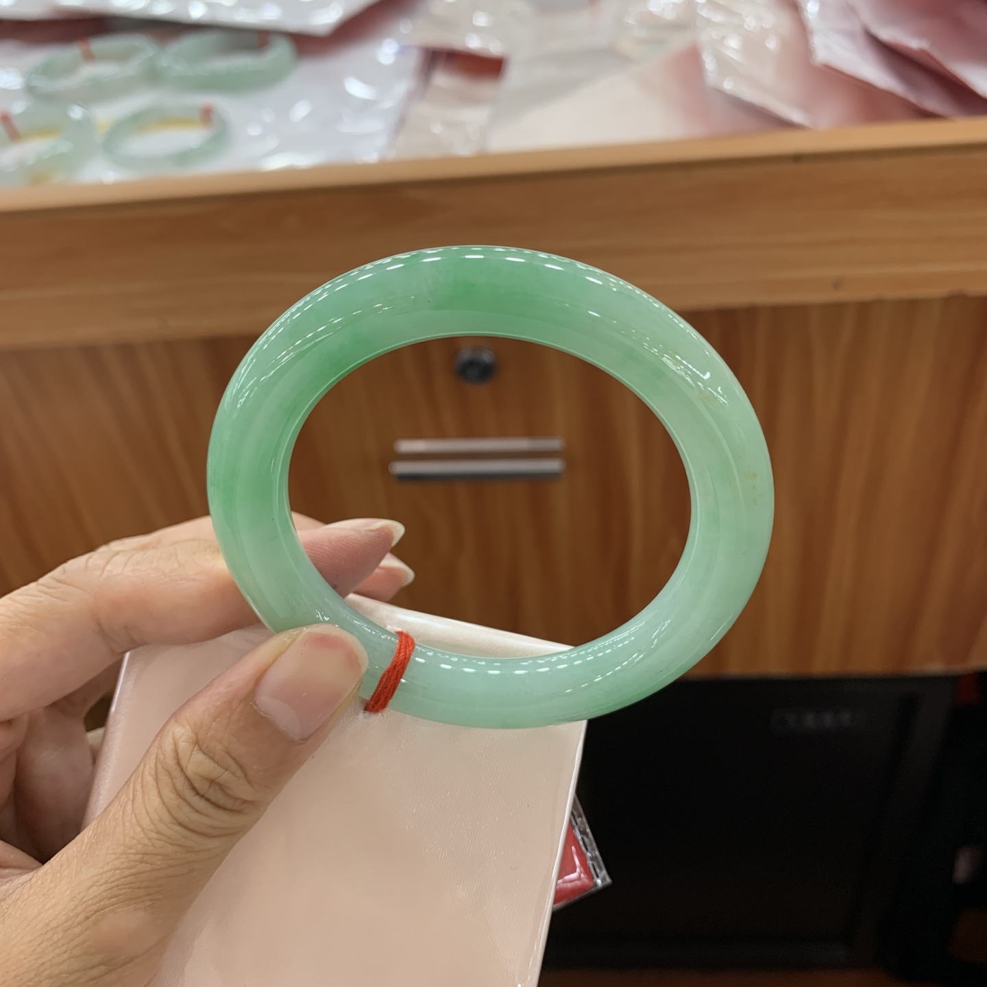 满绿圆条翡翠手镯 56-8.9-9.3