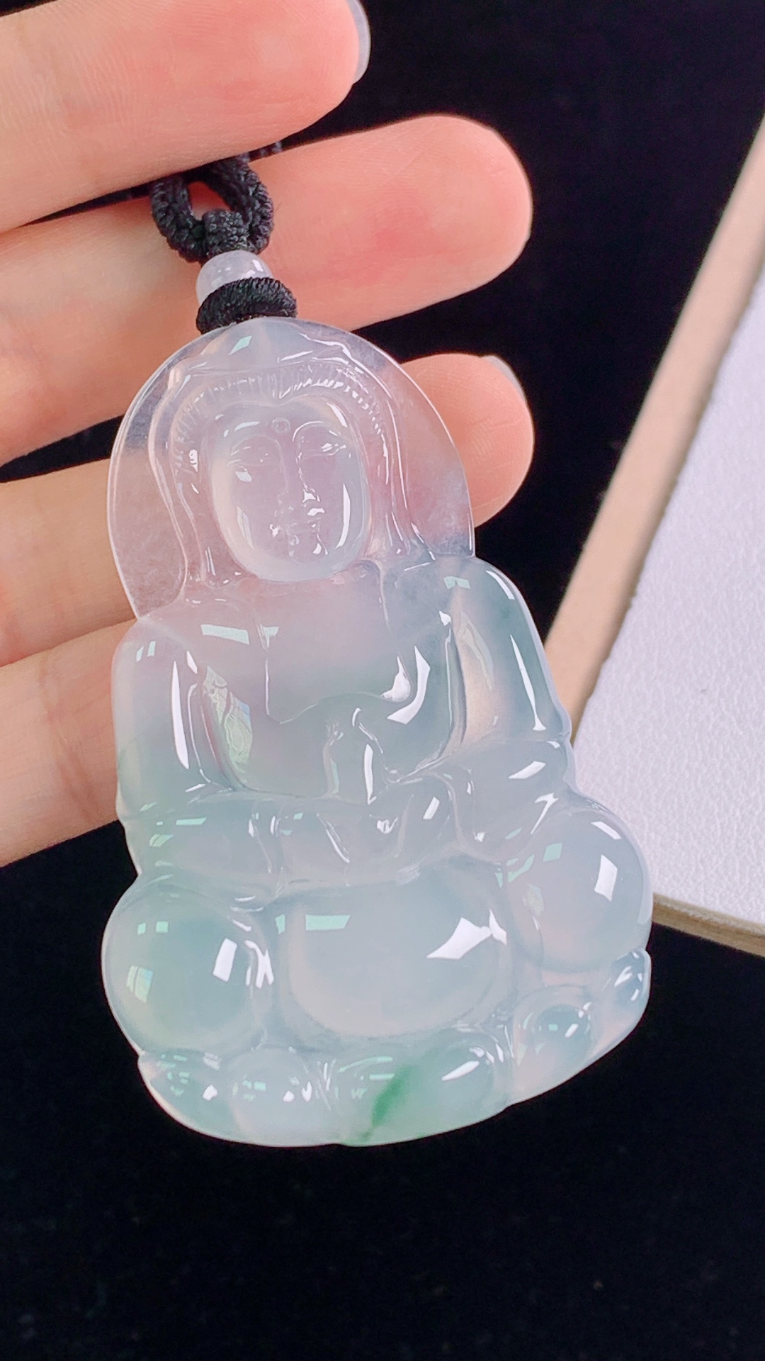 冰飘花观音 花色灵动，胶感十足，无裂 尺寸:57.3-37.5-5.2mm