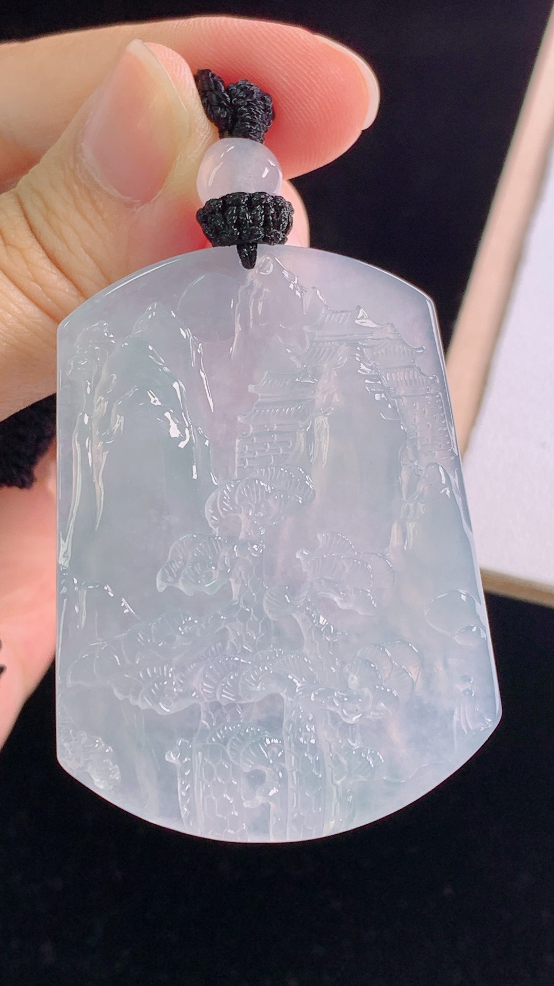 ️高冰山水牌 种水，雕工精湛，无裂 尺寸:49.9-37.5-6.1mm 21