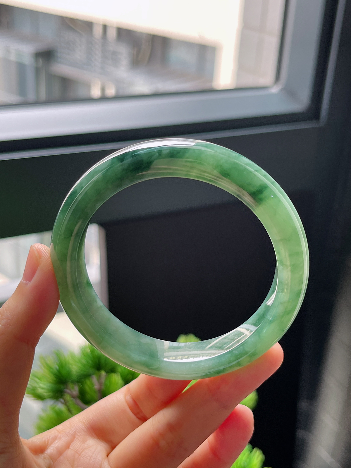 圈口56，冰糯飘花翡翠正圈手镯