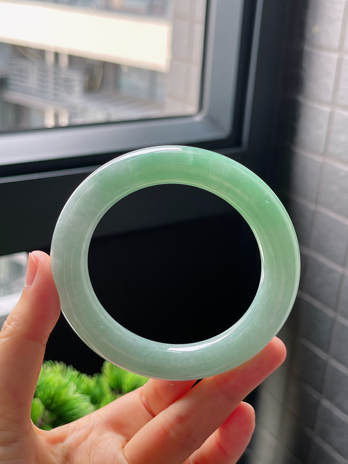 圈口55.3，糯化种飘花翡翠圆条手镯