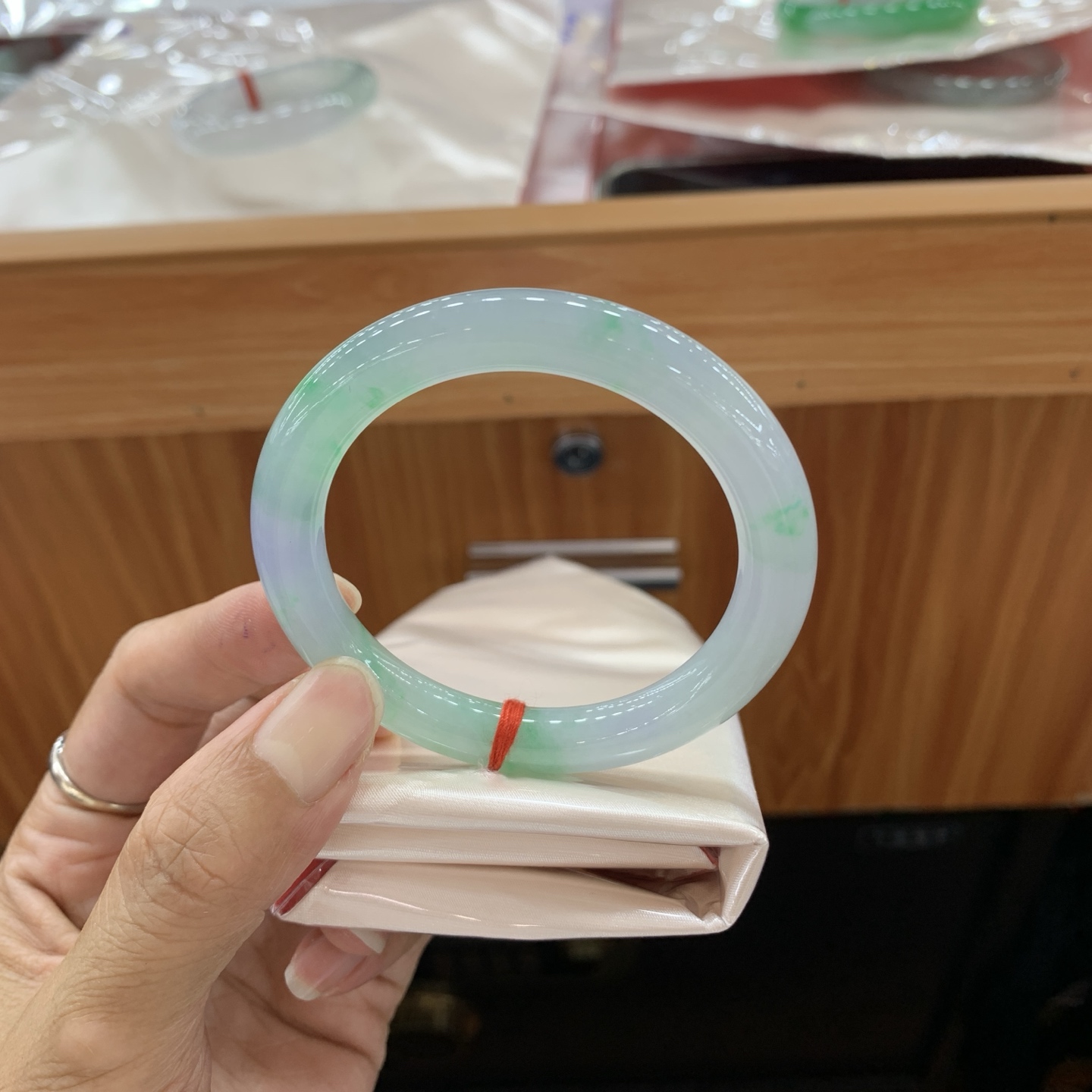 春彩小圆条翡翠手镯 51.2-8.2-8.9