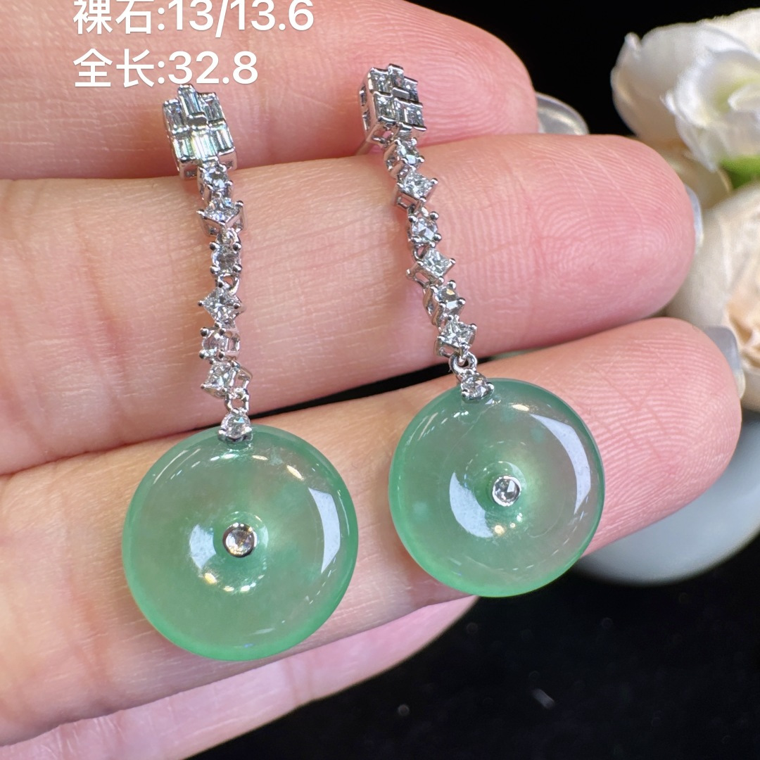 满钻高冰种晴水雪花棉耳钉 翠绿欲滴 超美 可入，32.8