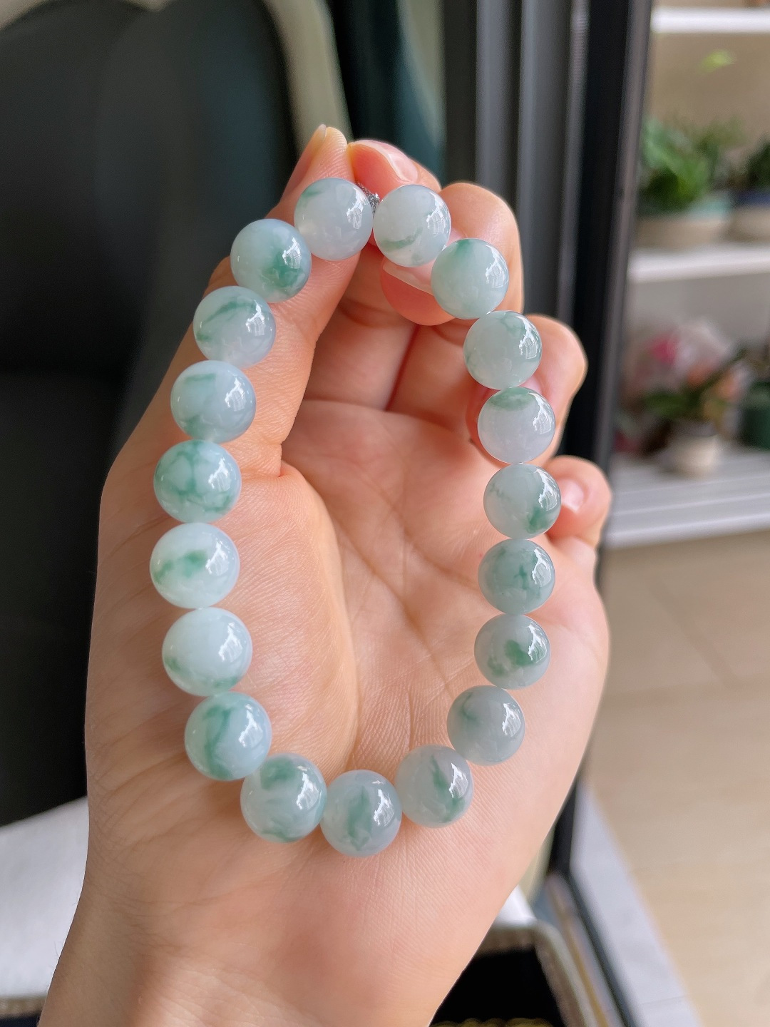 ️，天然翡翠A货，冰飘花手串，尺寸：10mm。【编4317】