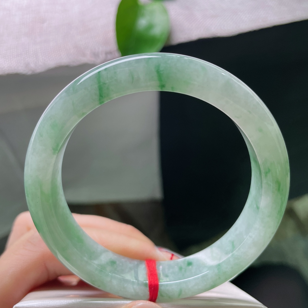57.2/12/8.8，飘花正圈，水润，细腻，优雅，灵动雅致，大气，无裂，ss50756a