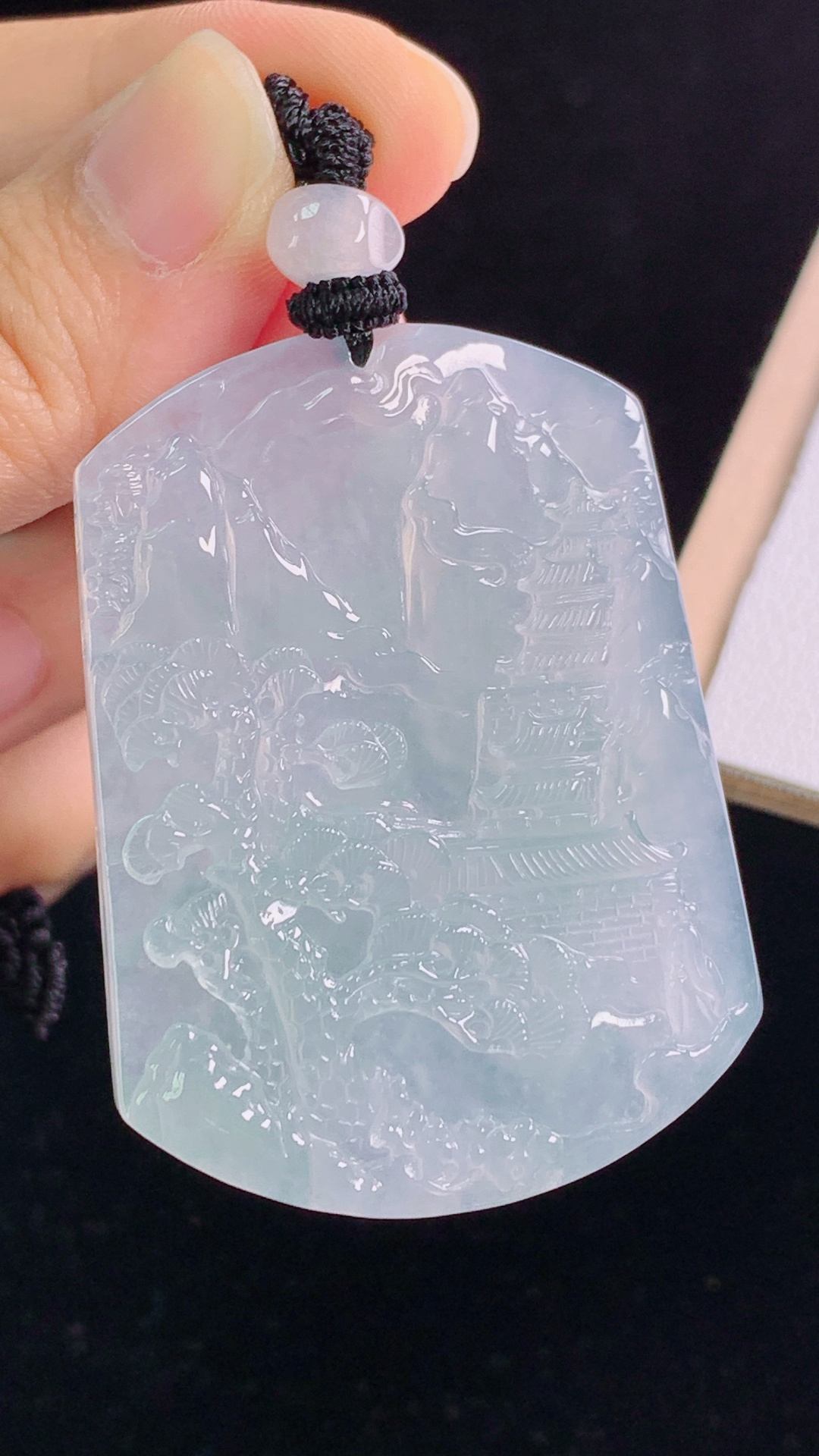 ️高冰山水牌 种水，冰透起光，无裂 尺寸:50.0-37.4-6.3mm 21