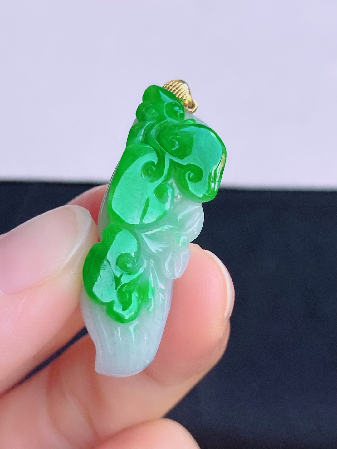 翠绿生意兴隆，色美清爽，尺寸39.6/14.8/12.6/自然光实拍