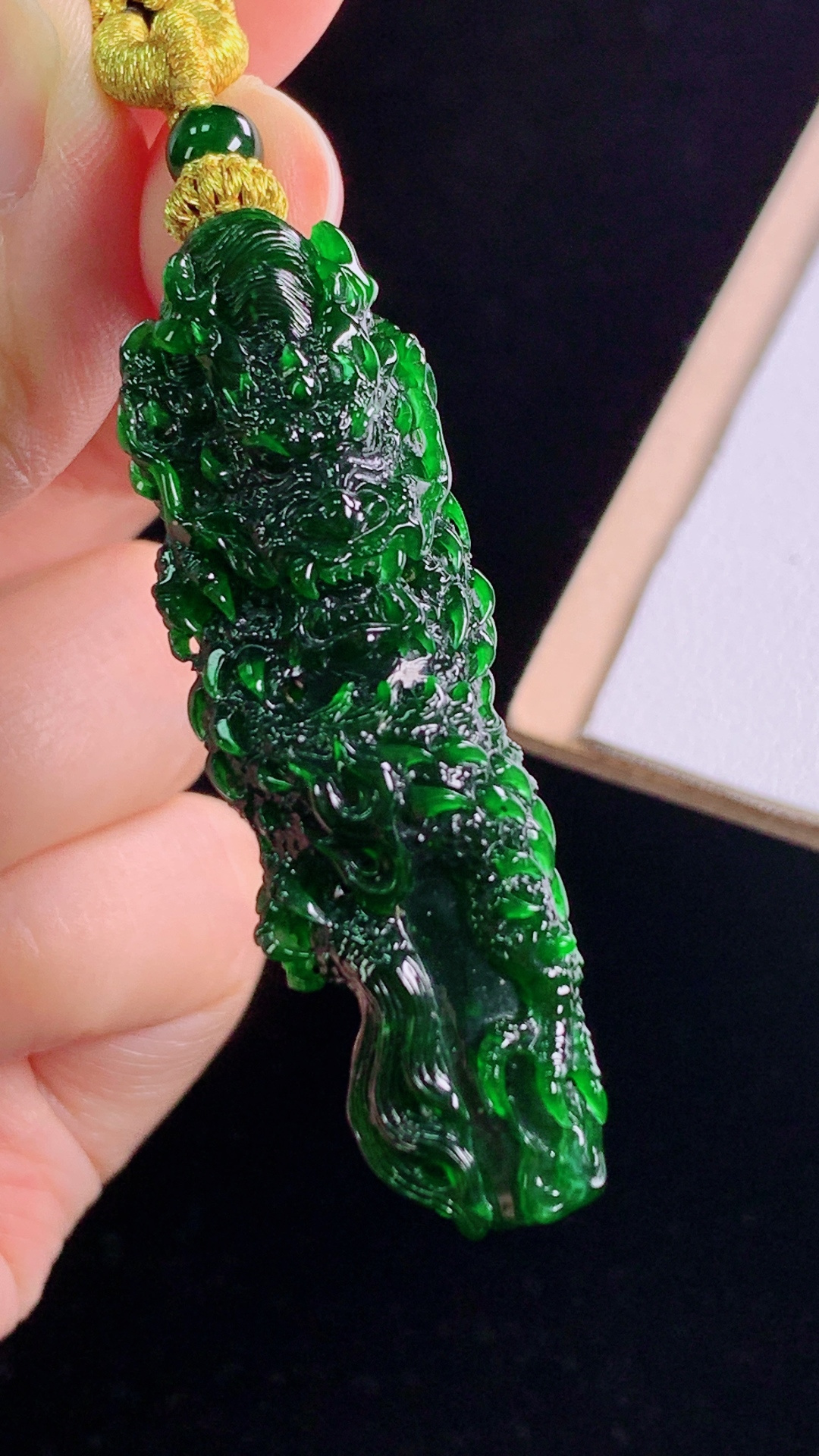 ️墨翠龙牌色泽浓郁，刚性十足，霸气，无裂尺寸:53.6-17.0-11.0mm 21