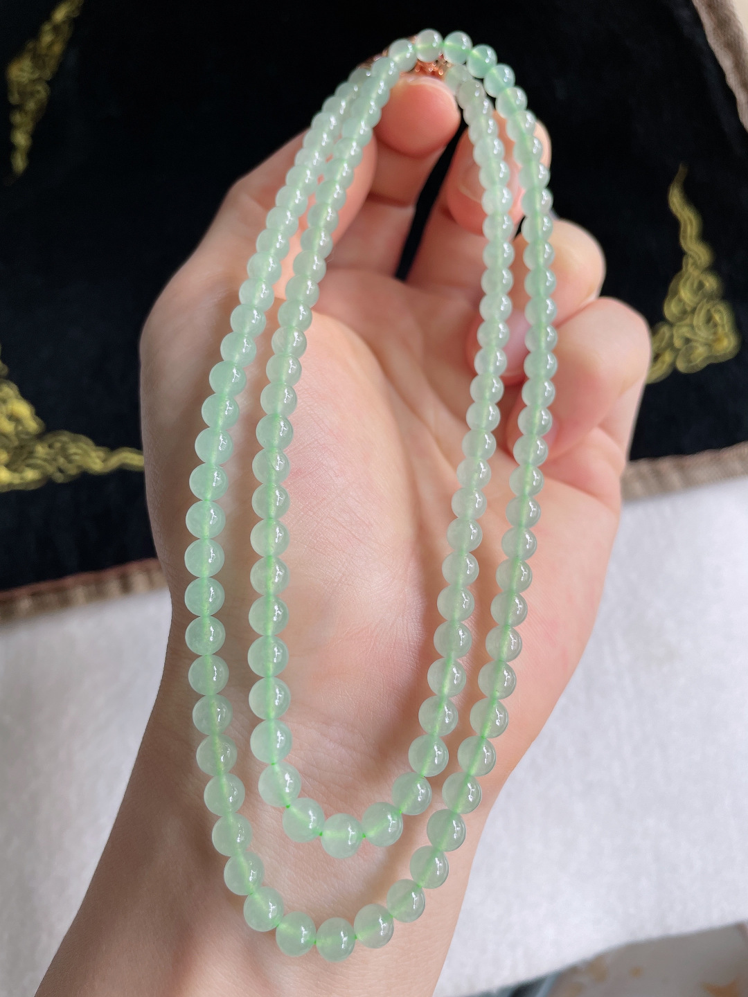 缅甸天然翡翠A货，冰绿冰晴底珠链，尺寸：5mm118颗。【编3275】