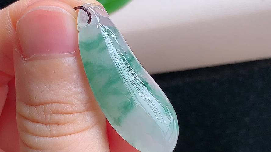 ️ 福瓜，无裂，尺寸37.8-14.4-5.8mm，包A附证书